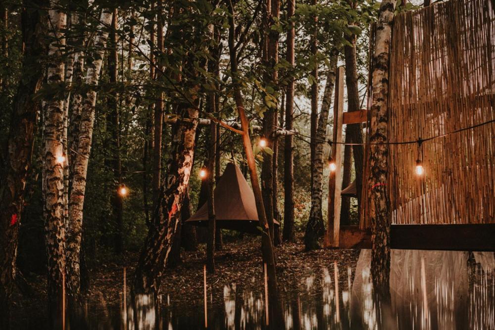Jurty Z Widokiem, Prywatna Balia- Dzikolas Glamping Krasnobród Exterior foto