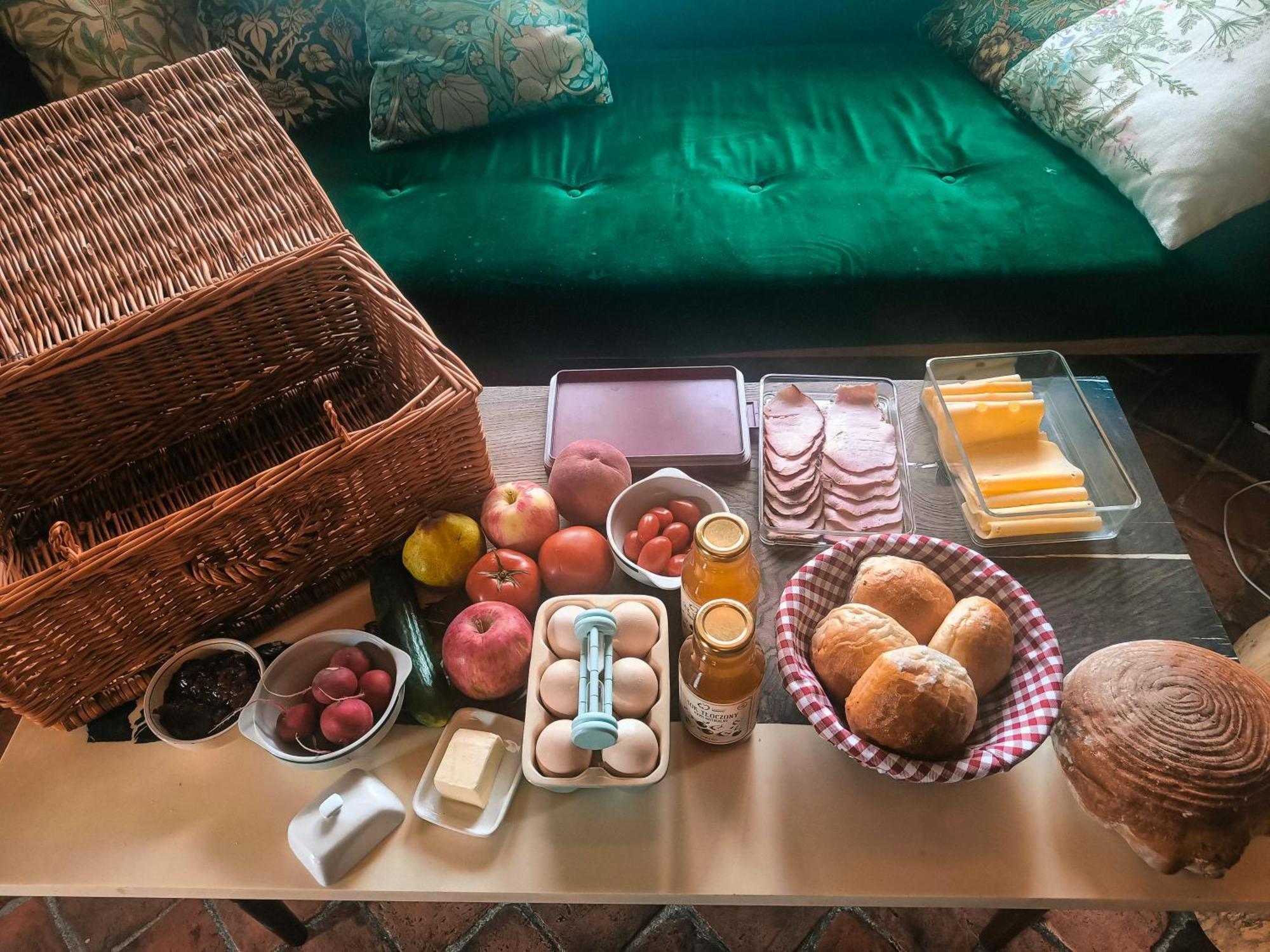 Jurty Z Widokiem, Prywatna Balia- Dzikolas Glamping Krasnobród Exterior foto